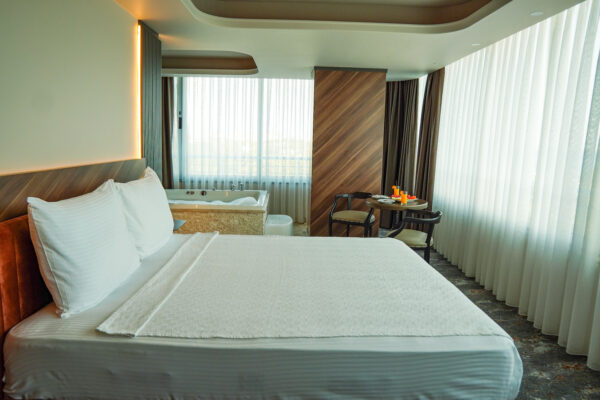 TD-158-2Superior-Oda-Destiny-Marina-600x400